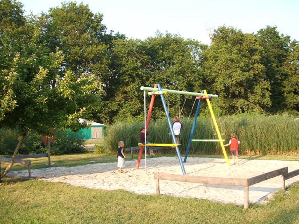 Camping La Chesnays Vendays-Montalivet Exterior foto