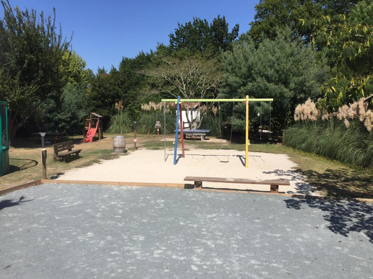 Camping La Chesnays Vendays-Montalivet Exterior foto